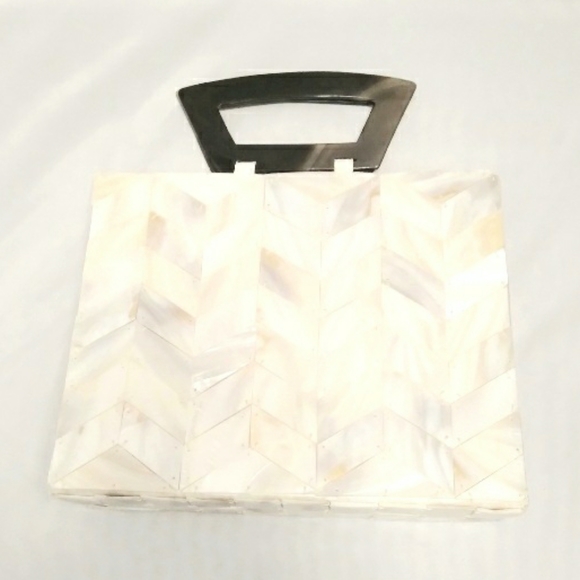 NWTS PassionFruit Handbag Abalone Shell - Picture 3 of 7